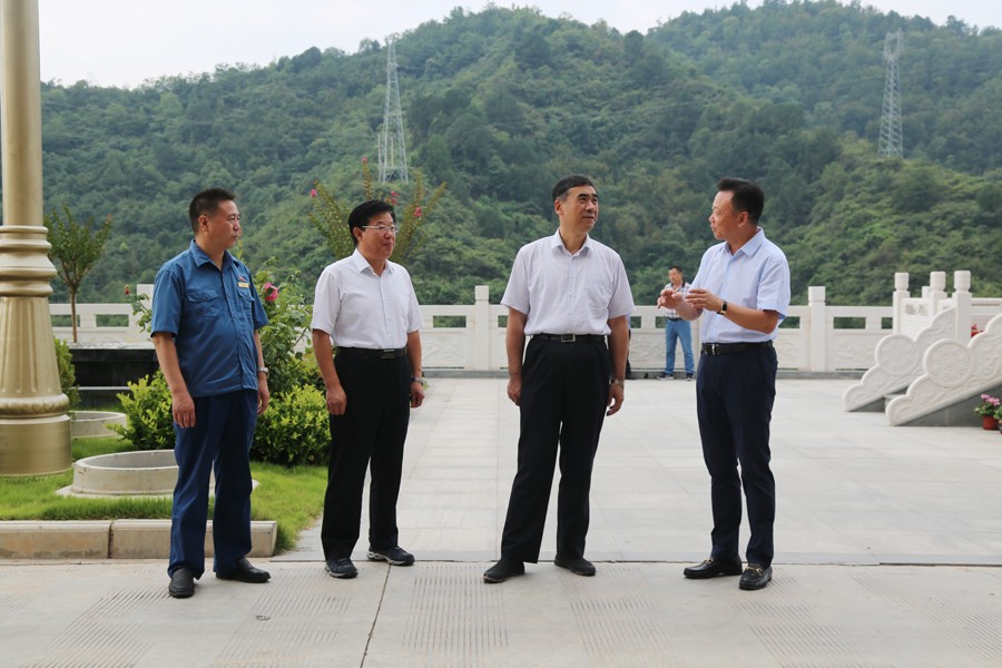 24-2018年8月，全省綠色礦山建設(shè)現(xiàn)場會在金徽股份召開，時(shí)任副省長李斌出席會議并做重要講話。.jpg