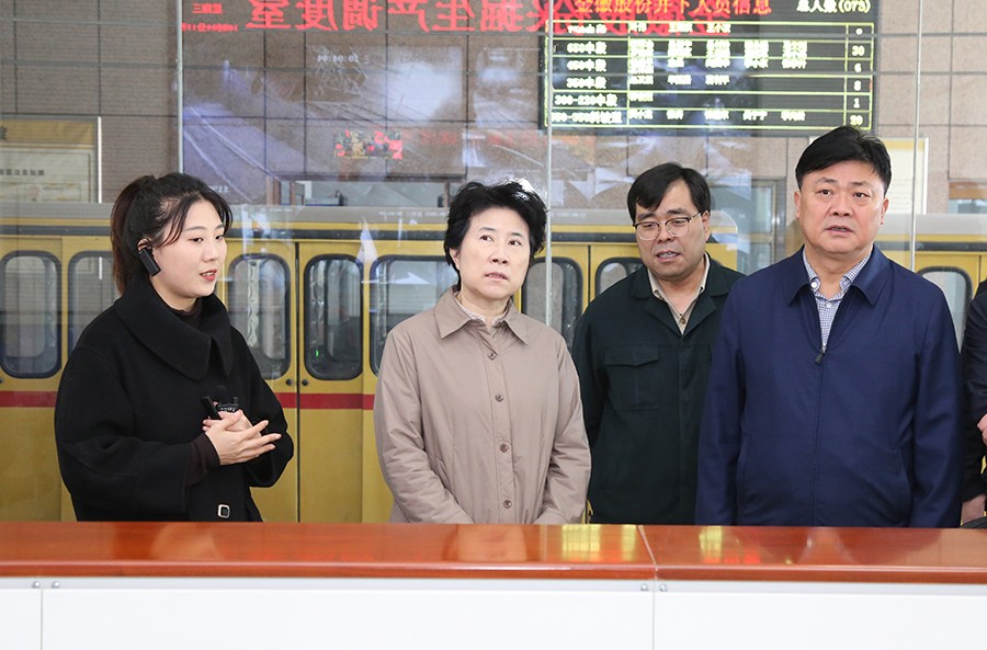 36-2023年3月，省生態(tài)環(huán)境廳黨組書記蘇君蒞臨金徽股份調(diào)研綠色礦山及“兩山”實(shí)踐創(chuàng)新基地建設(shè)情況。.jpg