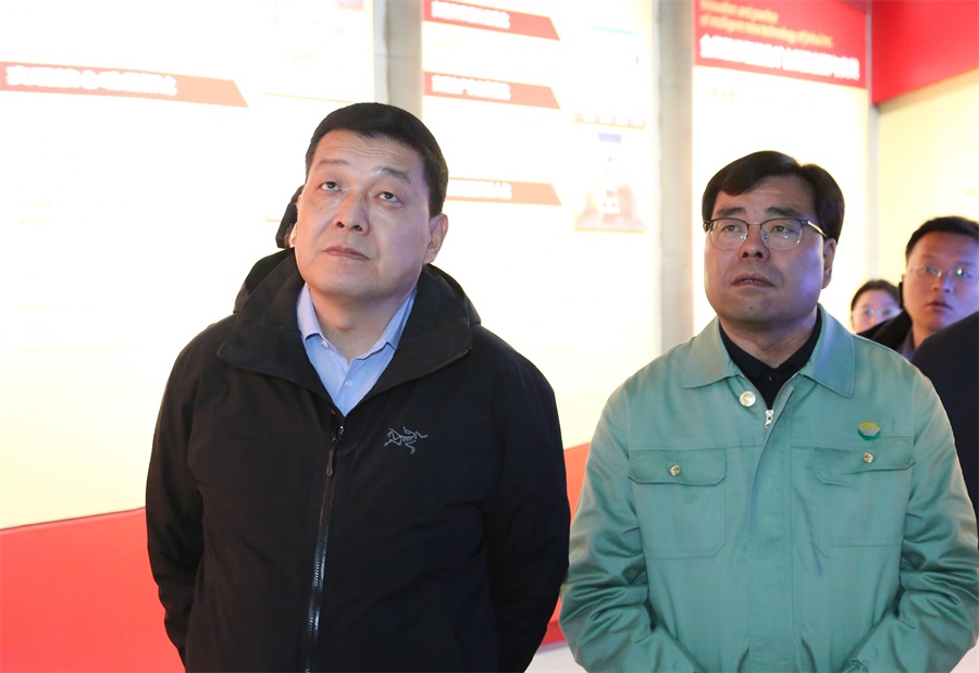 38-2023年12月，民建甘肅省委員會主任委員，全國政協(xié)委員，甘肅省政協(xié)常委，省生態(tài)環(huán)境廳廳長，省核安全局局長葛建團(tuán)蒞臨金徽股份調(diào)研。.jpg