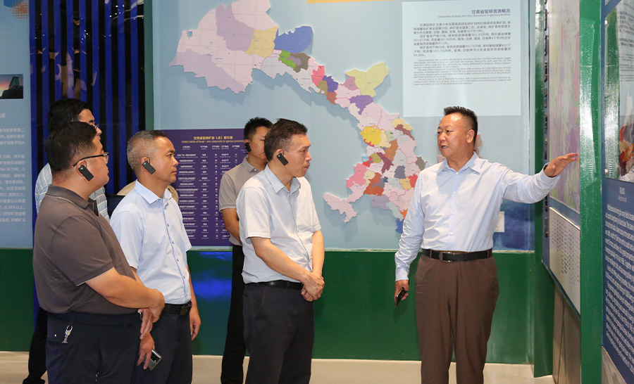 10.3-2022年08月，省科技廳副廳長牛振明蒞臨金徽股份指導(dǎo)工作。.jpg
