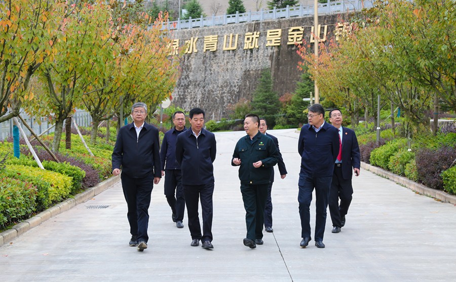29-2021年10月，甘肅省高級人民法院院長張海波蒞臨公司調(diào)研。.jpg