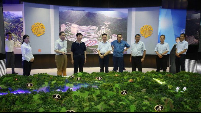 省人大常委會黨組書記、副主任王璽玉一行蒞臨金徽股份視察項目建設(shè)工作